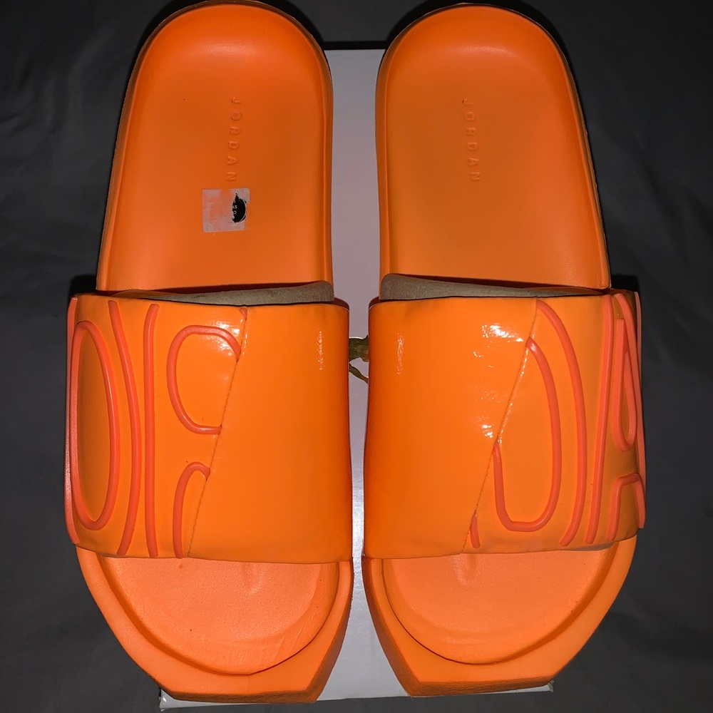 Jordan Nola slides women